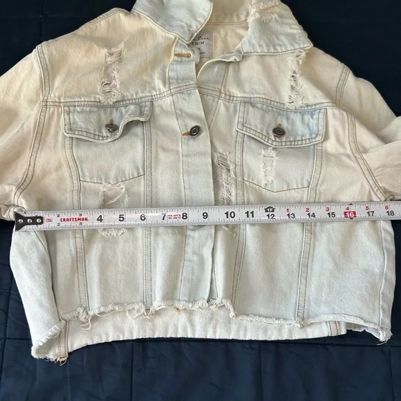 Women’s Love Tree Distressed Cropped Denim Button Up Jacket L - Picture 7 of 9
